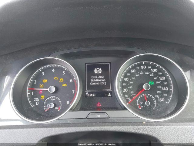 Volkswagen Golf Image 5