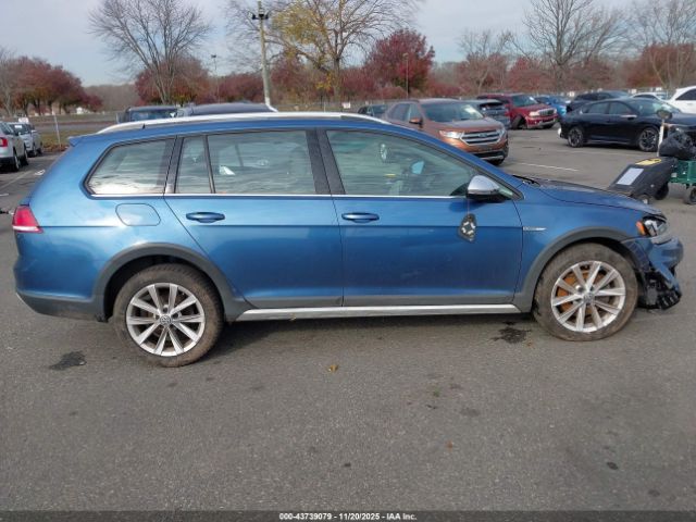 Volkswagen Golf Image 8