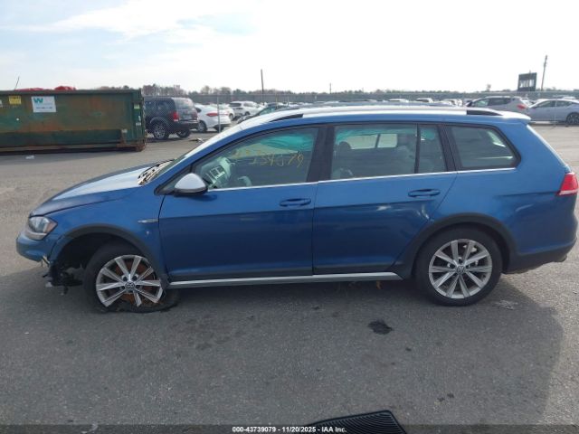 Volkswagen Golf Image 12