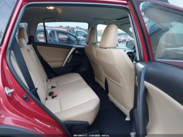 Toyota RAV4 Limited Image 8