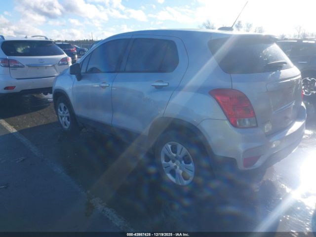 Chevrolet Trax Ls Image 5