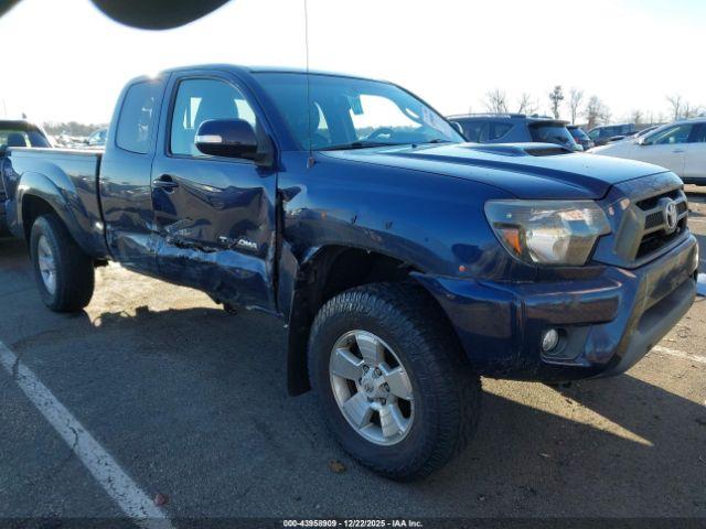  Salvage Toyota Tacoma