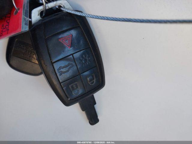 Volvo C70 T5 Image 13