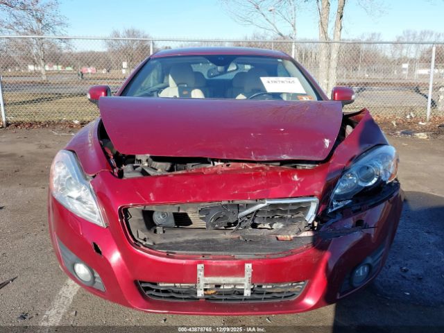 Volvo C70 T5 Image 8