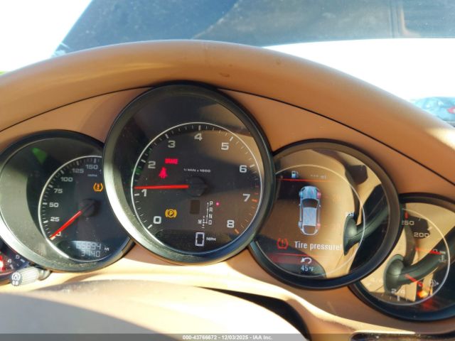 Porsche Panamera 4 Image 7