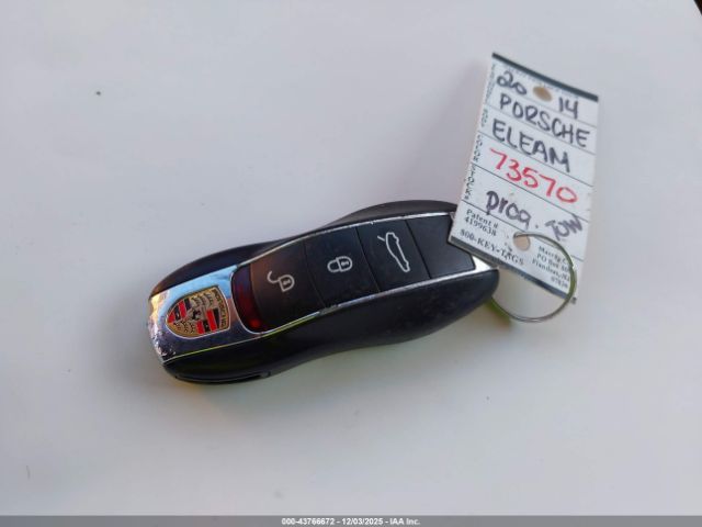 Porsche Panamera 4 Image 16