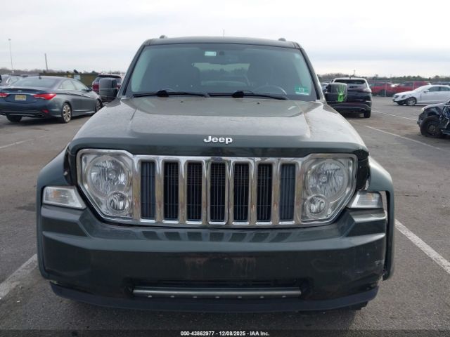 Jeep Liberty Limited Edition Image 12