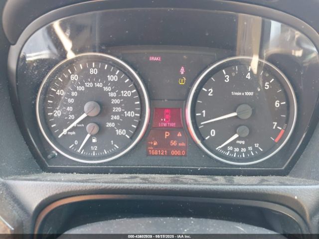 BMW 3 Series Image 11