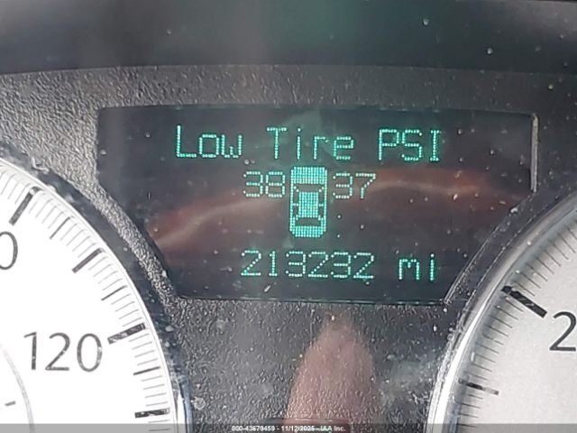 Chrysler 300c Image 16