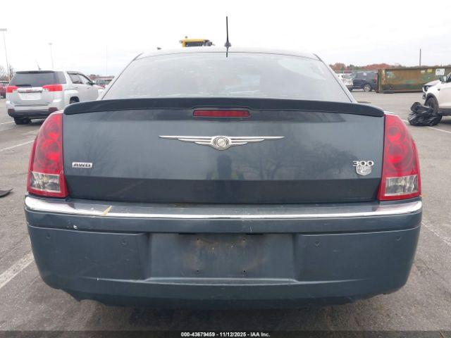 Chrysler 300c Image 5