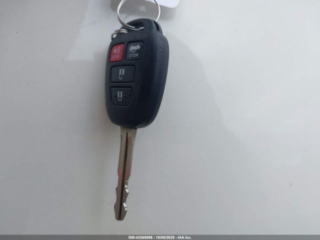 Toyota Corolla Le Image 10