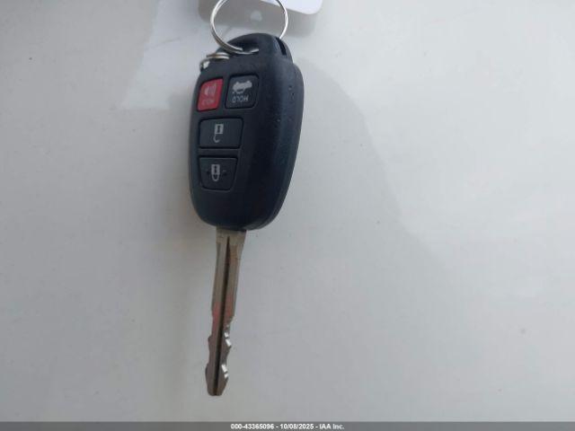 Toyota Corolla Le Image 10