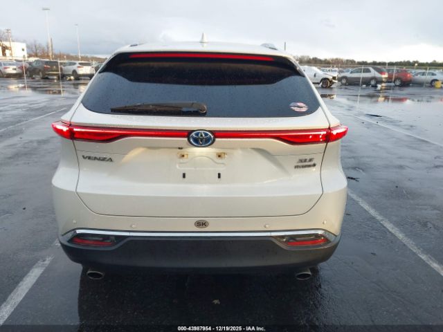 Toyota Venza Xle Image 10