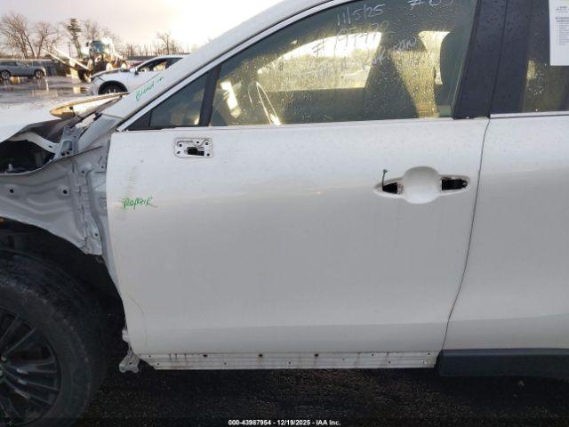 Toyota Venza Xle Image 12