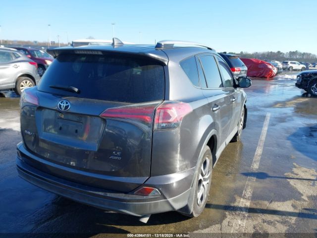 Toyota RAV4 Le Image 10