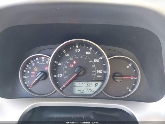 Toyota RAV4 Le Image 13