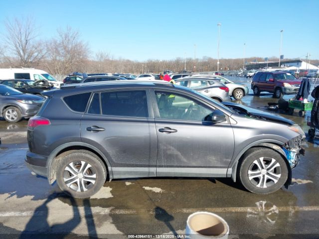 Toyota RAV4 Le Image 14