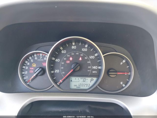 Toyota RAV4 Le Image 16