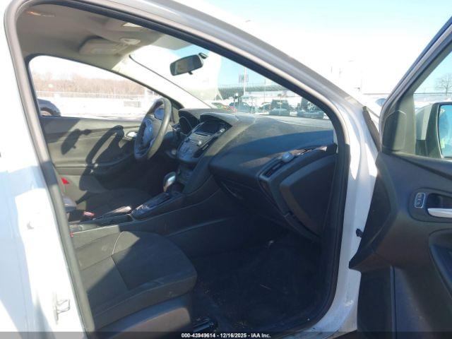 Ford Focus Se Image 10