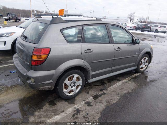 Pontiac Vibe Image 5