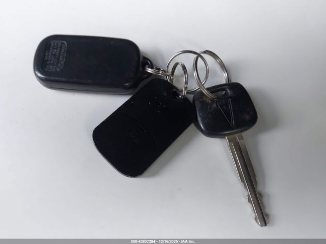 Pontiac Vibe Image 8