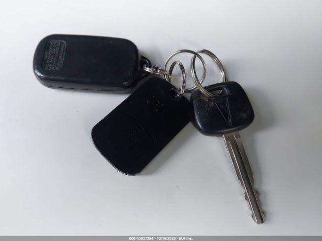 Pontiac Vibe Image 8