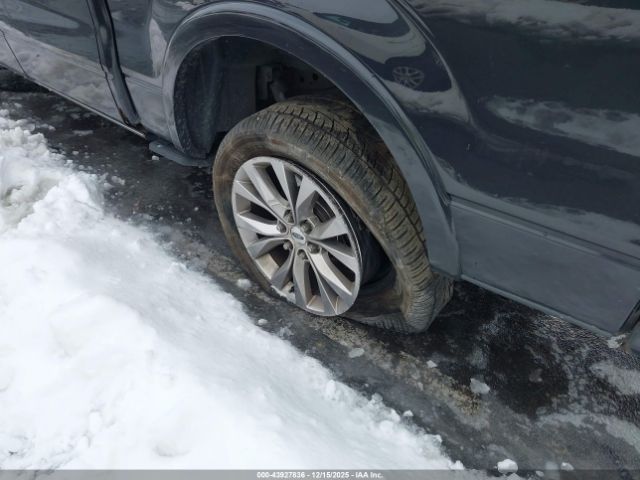 Ford F-150 Limited Image 8