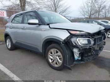 Salvage Hyundai VENUE