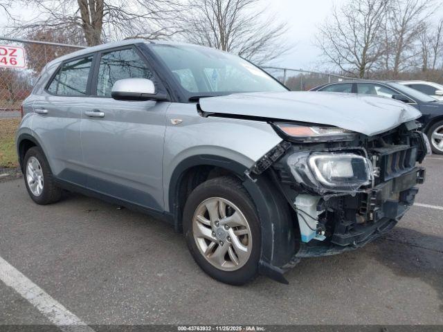 Salvage Hyundai VENUE