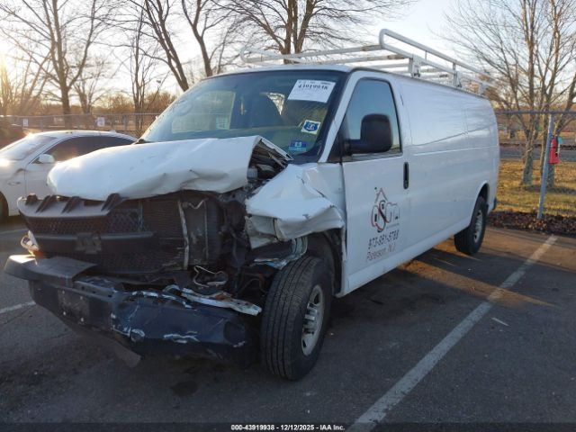 Chevrolet Express Work Van Image 3