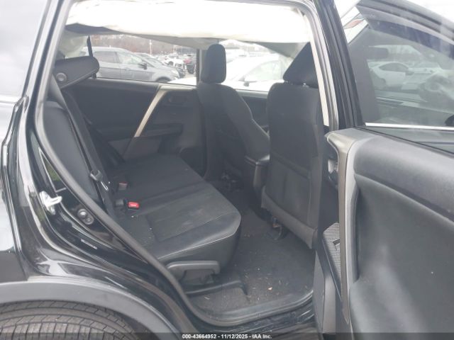 Toyota RAV4 Xle Image 4