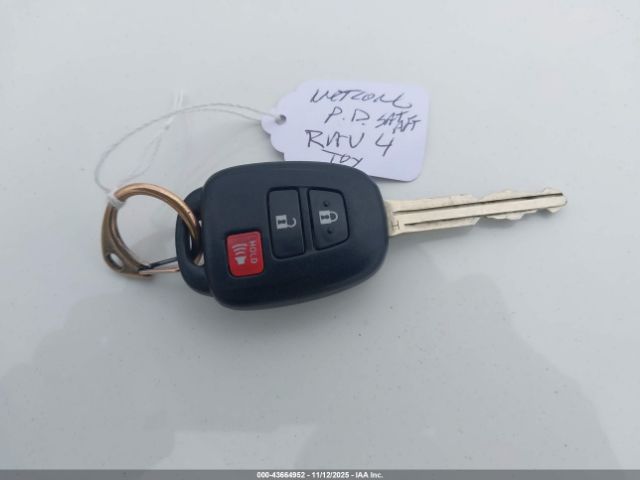 Toyota RAV4 Xle Image 3