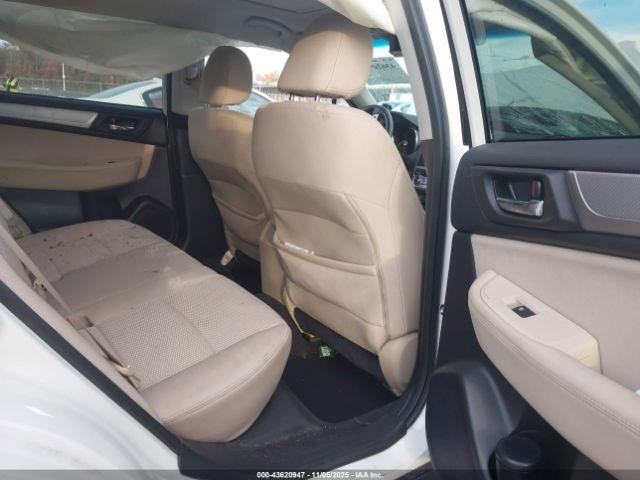 Subaru Outback 2.5i Premium Image 13