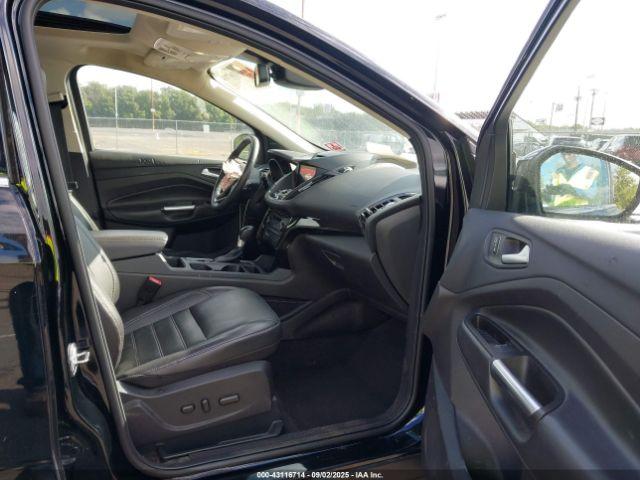 Ford Escape Titanium Image 7