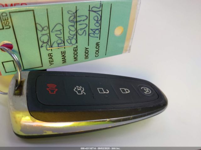 Ford Escape Titanium Image 9