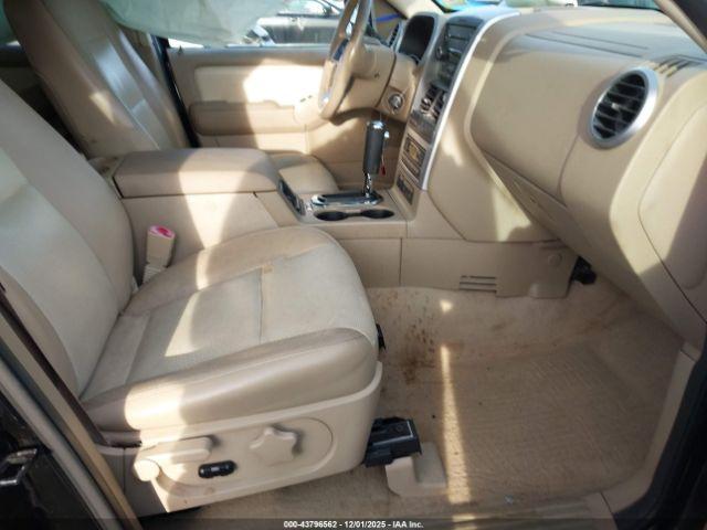 Mercury Mountaineer Image 5