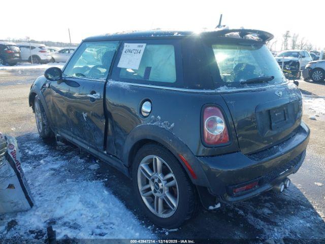 MINI Cooper S Image 2