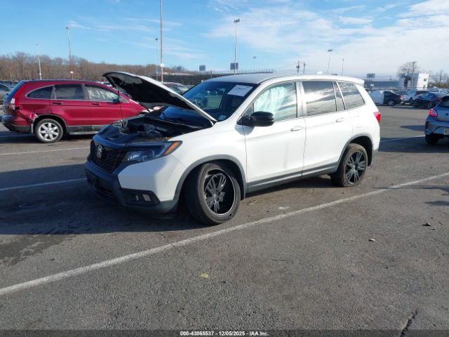 Honda Passport Awd Sport Image 2