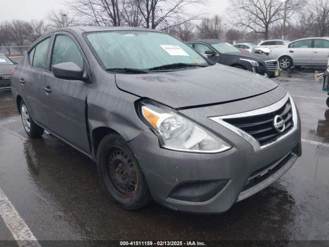 Nissan Versa 1.6 S Image 11