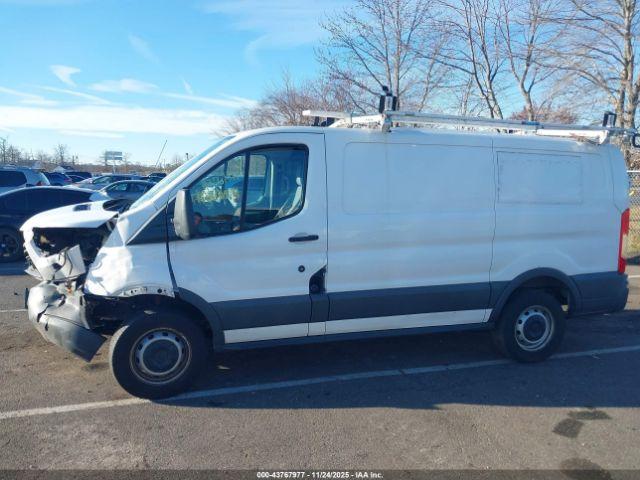 Ford Transit Image 12