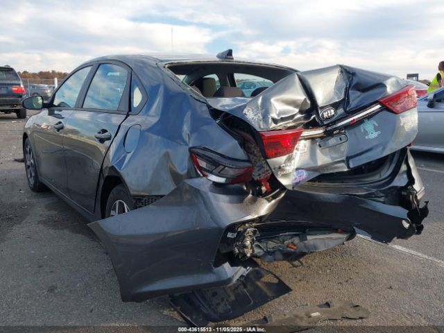 Kia Forte Lxs Image 3