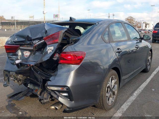 Kia Forte Lxs Image 5