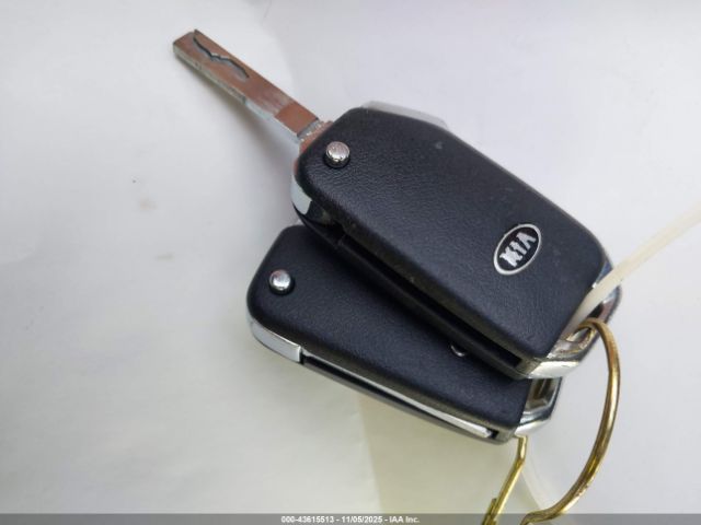 Kia Forte Lxs Image 12