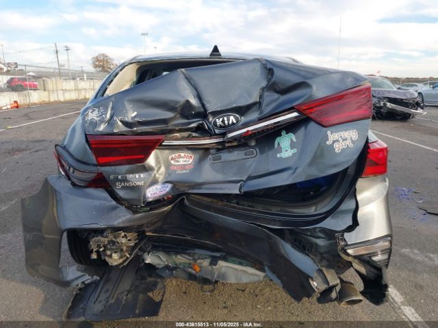 Kia Forte Lxs Image 13