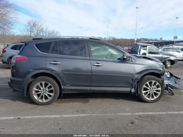 Toyota RAV4 Limited Image 12