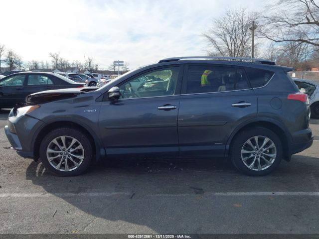 Toyota RAV4 Limited Image 13