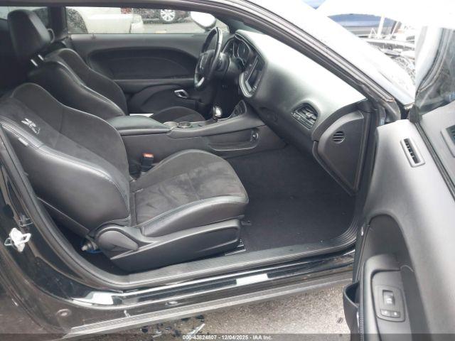 Dodge Challenger Image 17