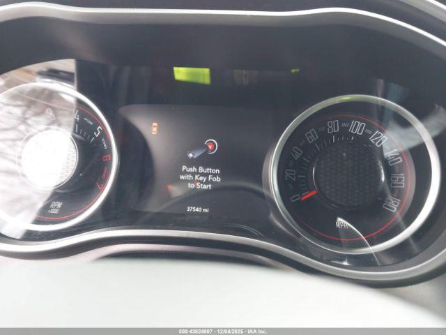 Dodge Challenger Image 3