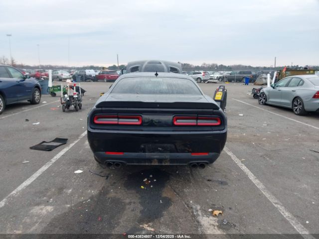 Dodge Challenger Image 12