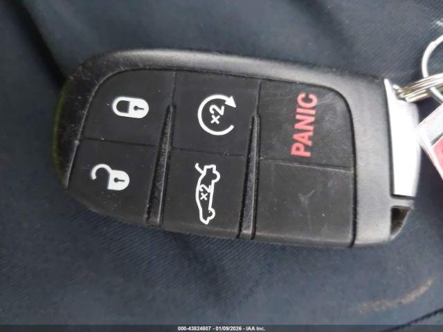 Dodge Challenger Image 11